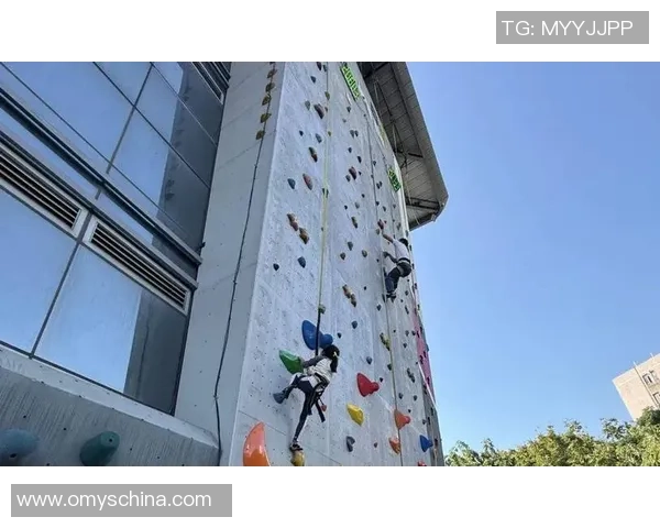 深圳攀岩队的耐力挑战与提升之路探讨聚焦攀岩运动的未来发展